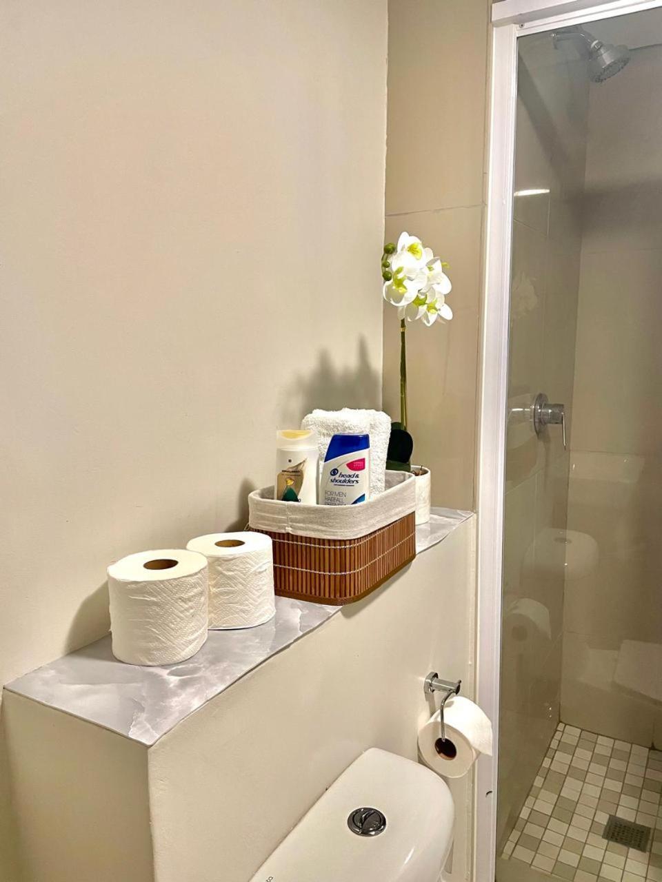 5min Walk To Gateway,free Parking, Free Wifi Apartment *