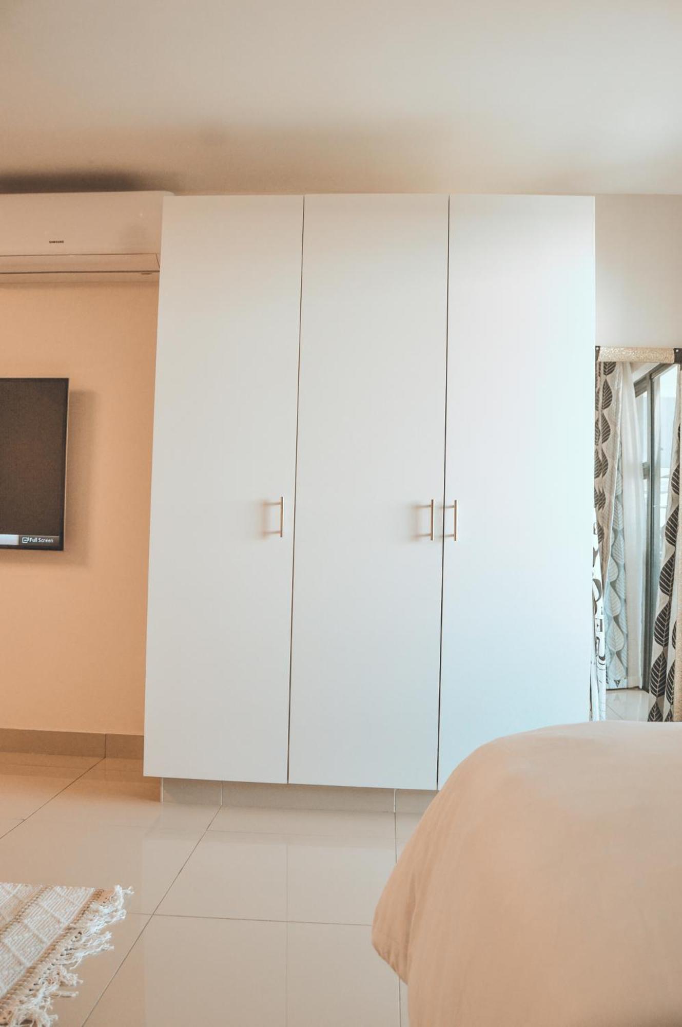 5min Walk To Gateway,free Parking, Free Wifi *